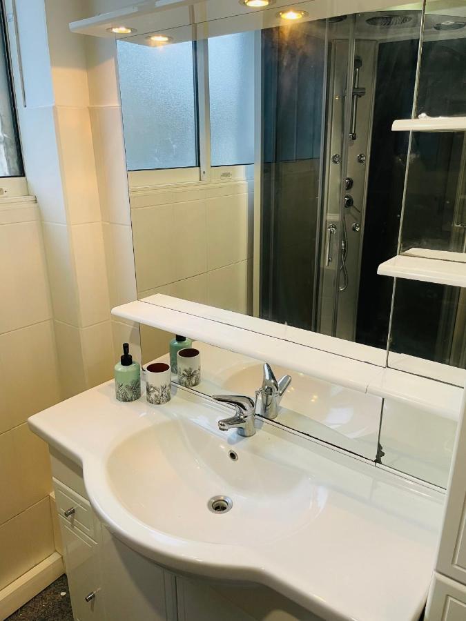 Charmant Appartement De Coeur De Ville - 2 Chambres Lits Queen Size - Netflix - Wifi Cherbourg-en-Cotentin Exterior foto
